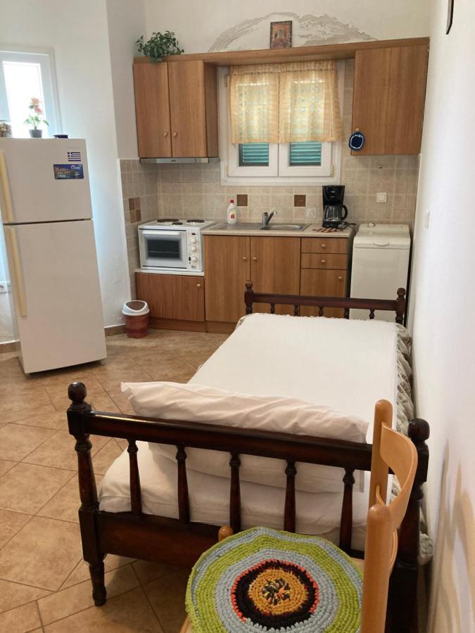Aladhinon Agkyra Rooms מראה חיצוני תמונה
